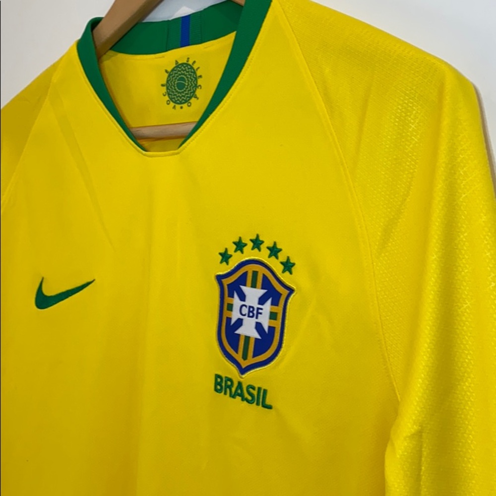 NEW Nike Brazil National Team Soccer Jersey - Picture 2 of 9